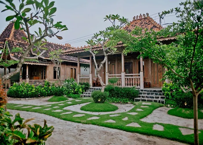 Blue Harbor Beachfront & Resto Ped