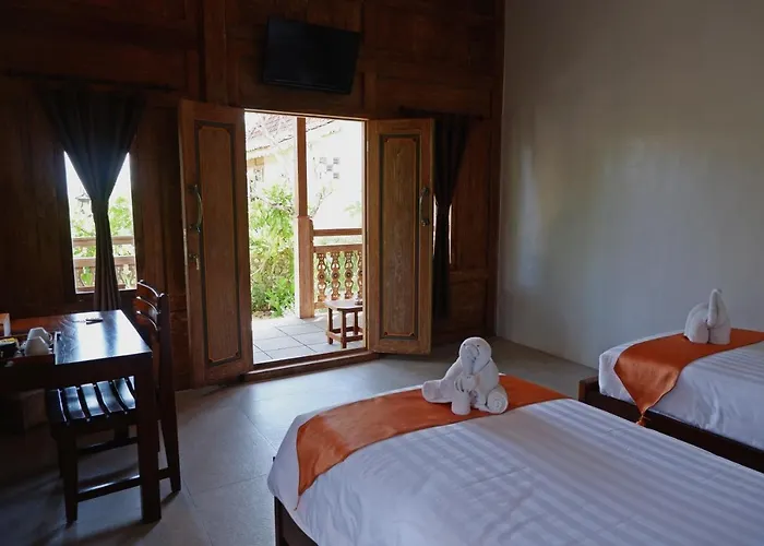 Hotel Blue Harbor Beachfront & Resto