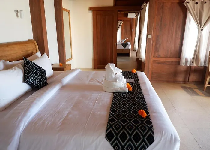 Hotel Blue Harbor Beachfront & Resto