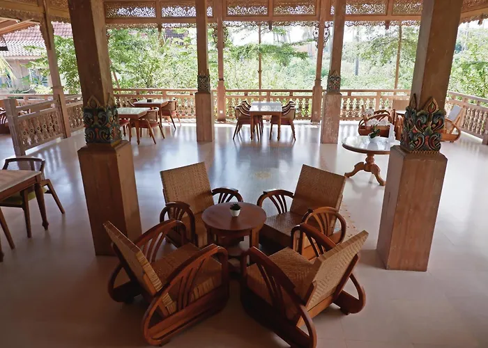 Blue Harbor Beachfront & Resto 4* Ped