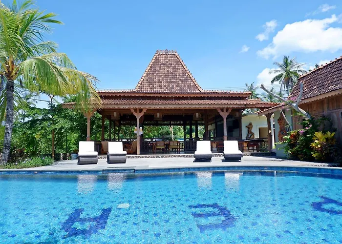 Blue Harbor Beachfront & Resto