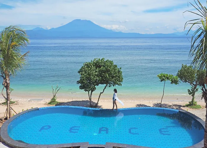Blue Harbor Beachfront & Resto 4*