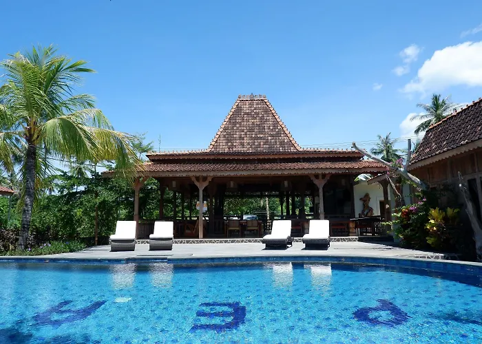 Hotel Blue Harbor Beachfront & Resto