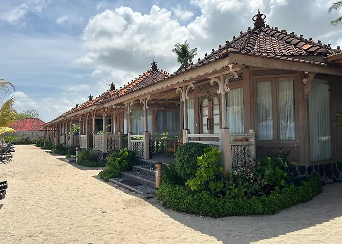 Hotel Blue Harbor Beachfront & Resto